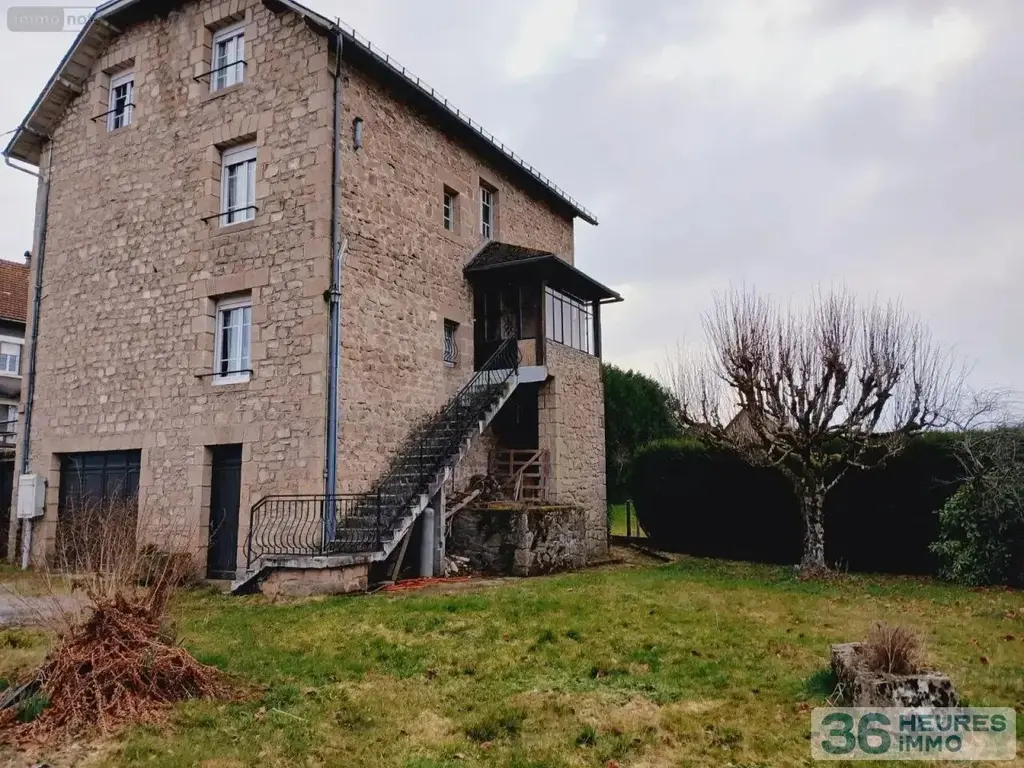 Maison a vendre aux encheres en ligne Montaignac-sur-Doustre 19300 Corrèze 19 195 m2 12 pièces 58550 euros 000170 004