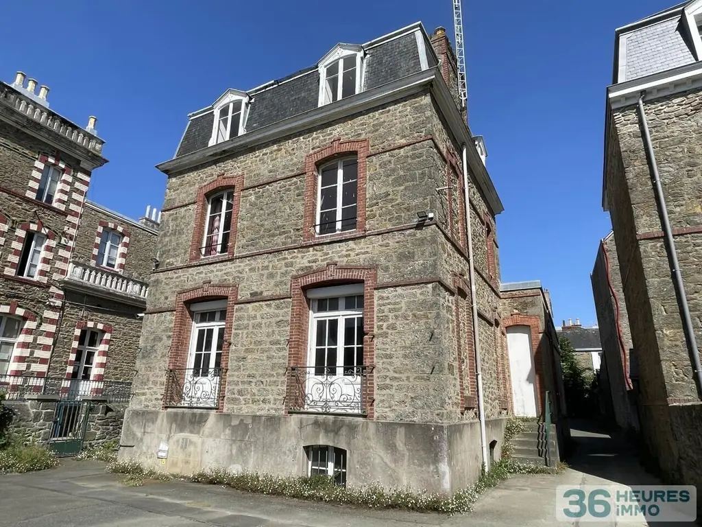 Maison a vendre aux encheres en ligne Dinard 35800 Ille-et-Vilaine 35 317 m2 9 pièces 1381500 euros Maison centre Dinard 003
