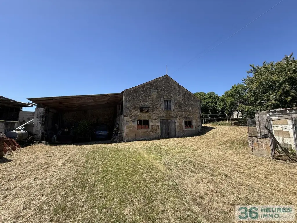 Maison a vendre aux encheres en ligne Saint-Fort-sur-Gironde 17240 Charente-Maritime 17 250 m2 8 pièces 145000 euros ASS-260907-095033 003