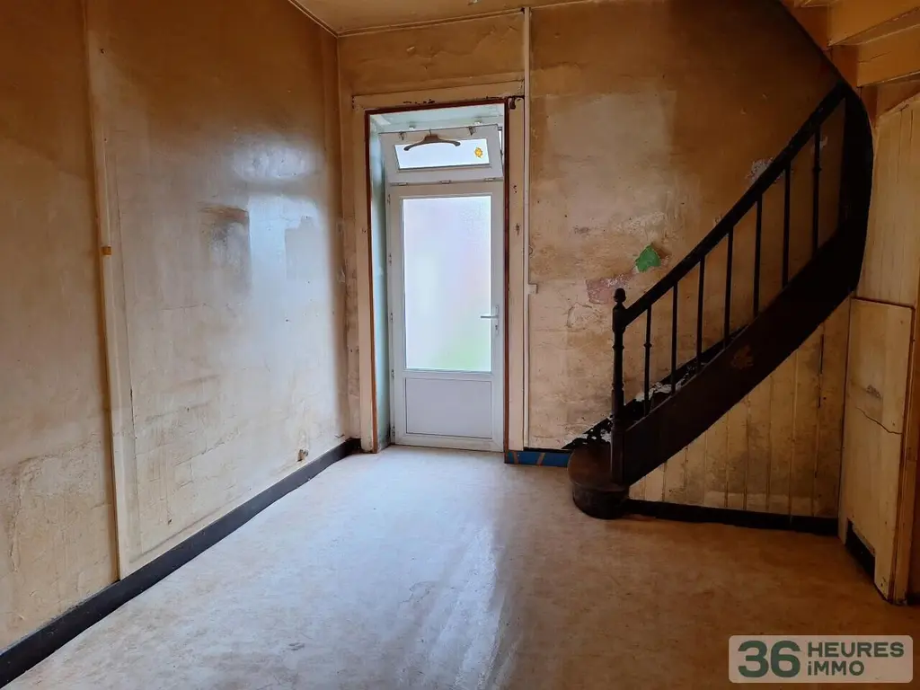 Maison a vendre aux encheres en ligne Saint-Denis-de-Gastines 53500 Mayenne 53 218 m2 31800 euros 53077-010-36H 004