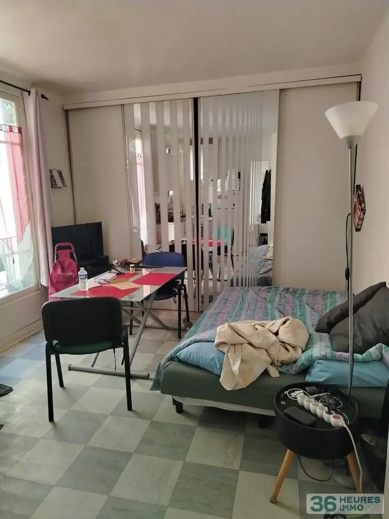 Appartement a vendre aux encheres en ligne Paris 20e Arrondissement 75020 Paris 75 21 m2 1 pièce 153000 euros 66018/2026/09/2 002