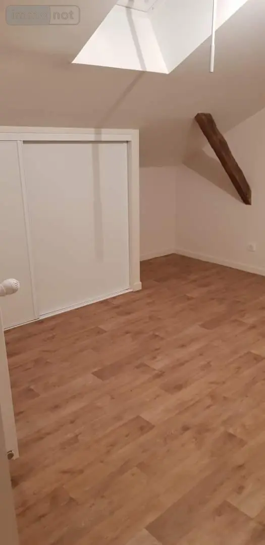 Location maison Grièges 01290 Ain 01 112 m2 5 pièces 965 euros 008/2216 010
