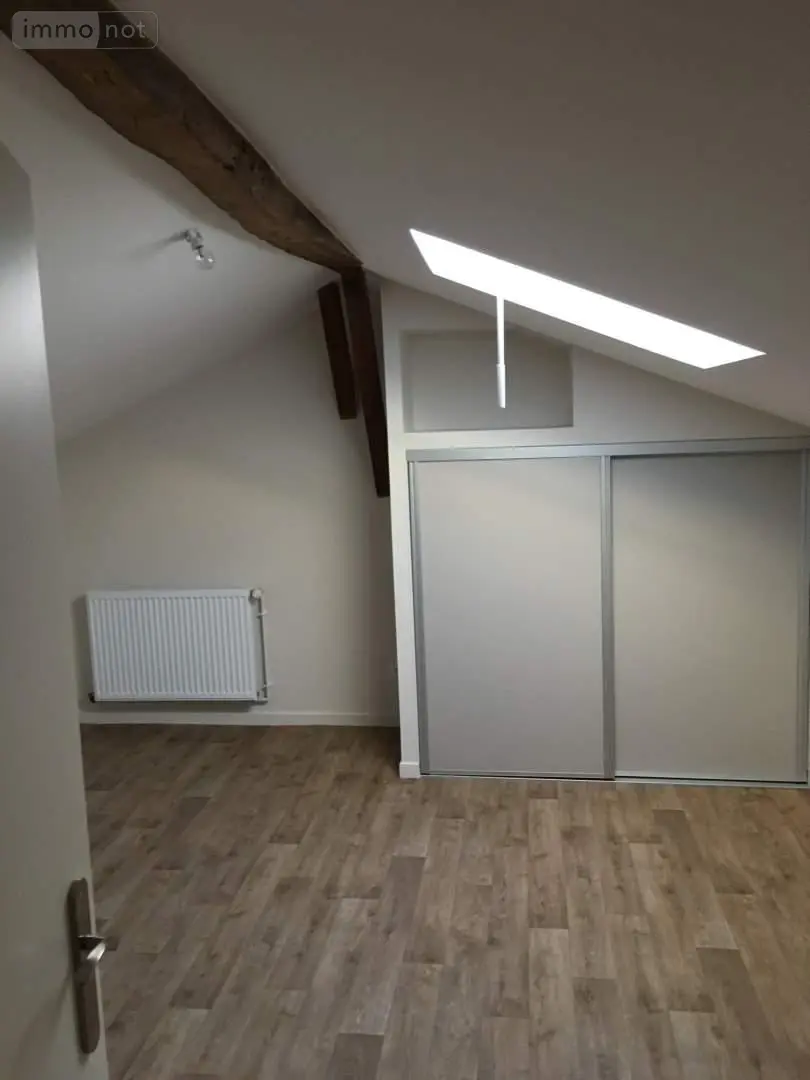 Location maison Grièges 01290 Ain 01 112 m2 5 pièces 965 euros 008/2216 008