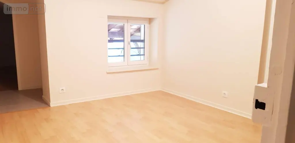 Location maison Grièges 01290 Ain 01 112 m2 5 pièces 965 euros 008/2216 009