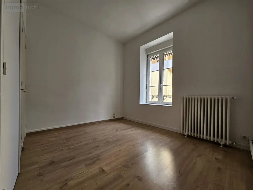 Location appartement Mâcon 71000 Saône-et-Loire 71 71 m2 3 pièces 650 euros 008/2326 003