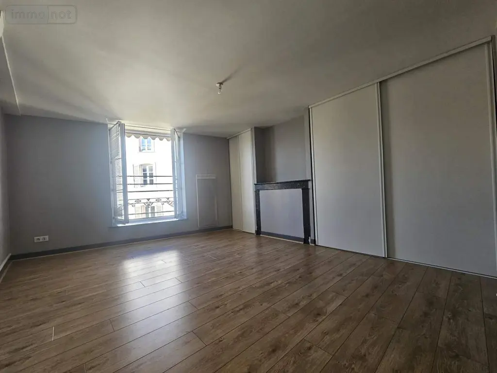 Location appartement Mâcon 71000 Saône-et-Loire 71 44 m2 2 pièces 695 euros 008/2381 003