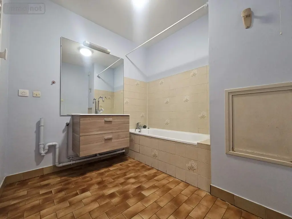Appartement a vendre Pont-de-Veyle 01290 Ain 01 67 m2 3 pièces 115000 euros 008/2387 005