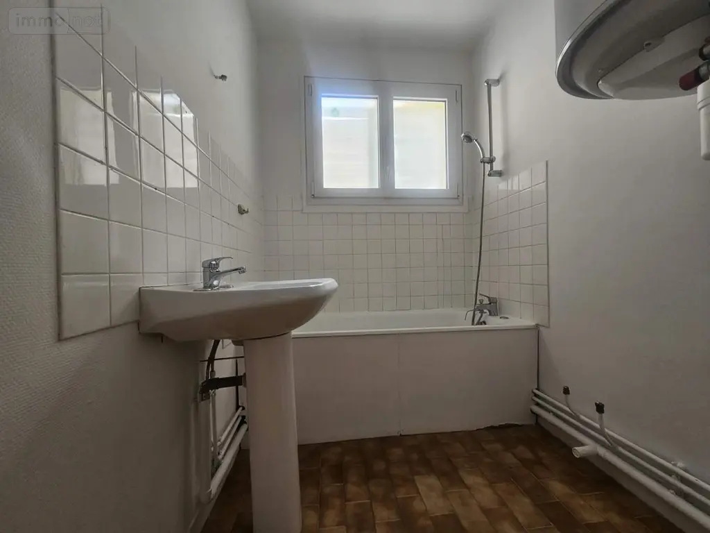Location maison Bâgé-Dommartin 01380 Ain 01 80 m2 4 pièces 850 euros 008/2391 004