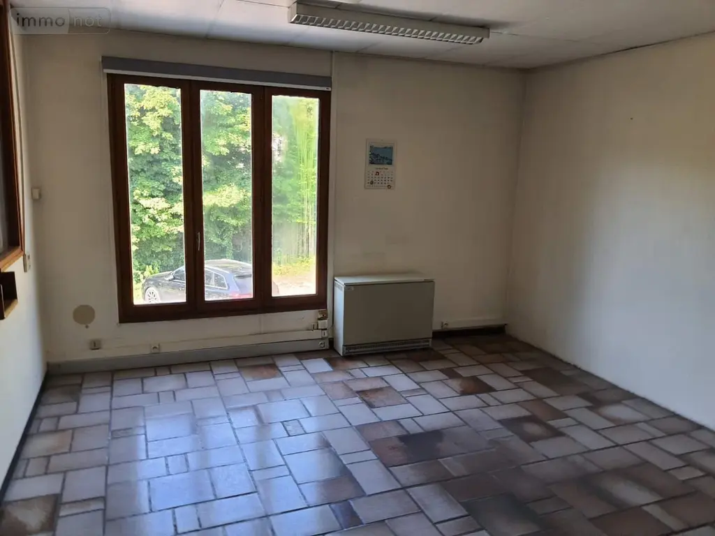 Location fonds et murs commerciaux Guise 02120 Aisne 02 200 m2 900 euros 087/2683 002