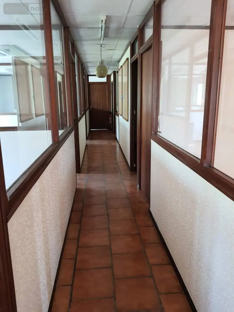 Location fonds et murs commerciaux Guise 02120 Aisne 02 200 m2 900 euros 087/2683 009