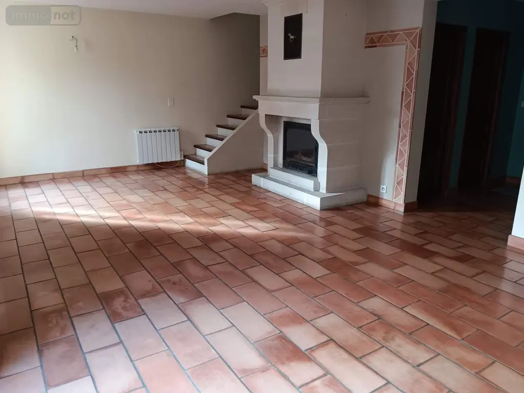 Maison a vendre Saintes 17100 Charente-Maritime 17 500 m2 22 pièces 415000 euros 021/2026 003