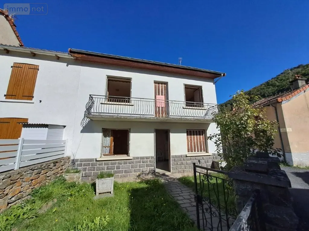 Maison a vendre Ferrières-Saint-Mary 15170 Cantal 15 101 m2 6 pièces 68900 euros 044/1066 011