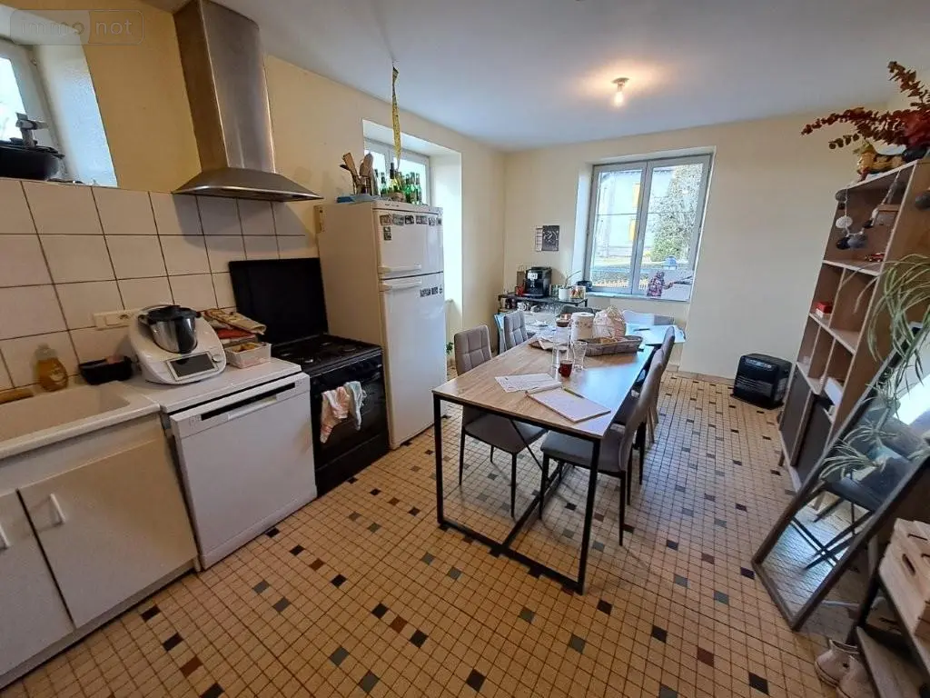 Immeuble de rapport a vendre Paulhac 15430 Cantal 15 113 m2 6 pièces 96000 euros 044/1081 016