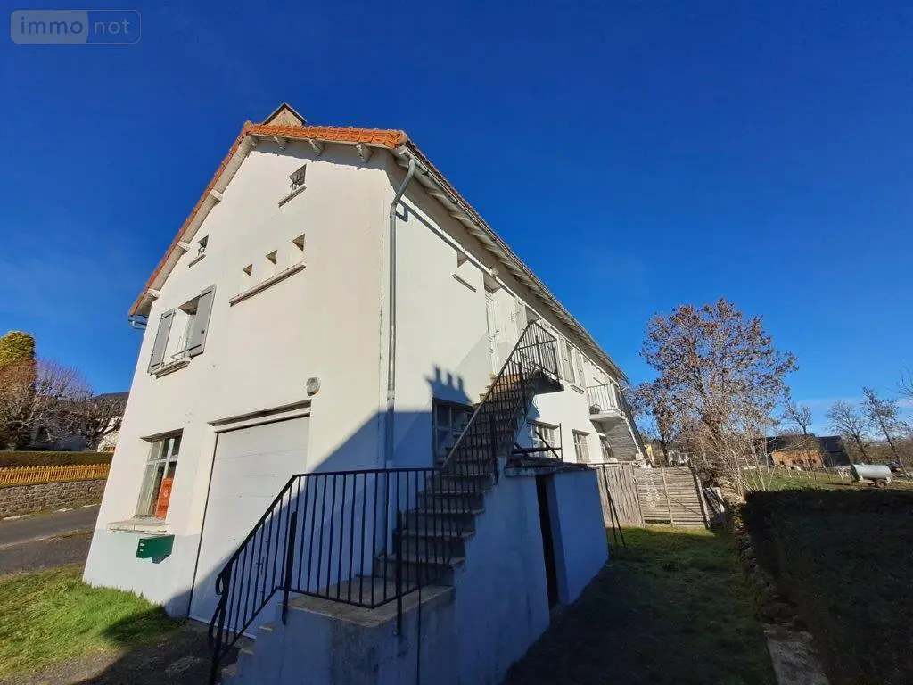 Immeuble de rapport a vendre Paulhac 15430 Cantal 15 113 m2 6 pièces 96000 euros 044/1081 002
