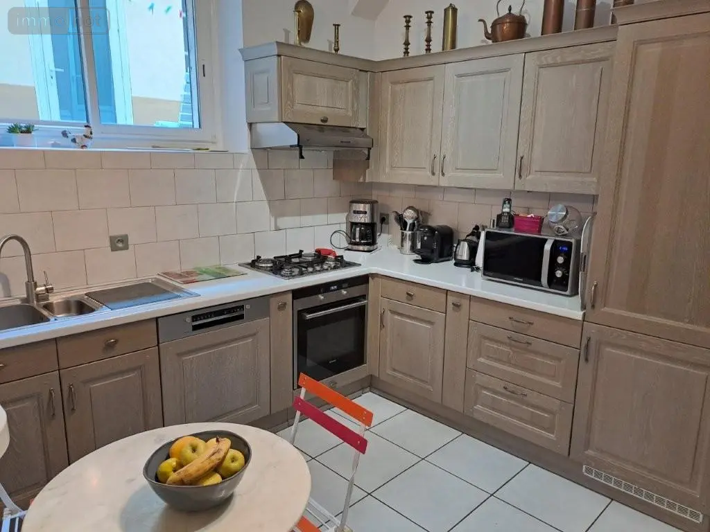 Immeuble de rapport a vendre Saint-Flour 15100 Cantal 15 373 m2 14 pièces 477000 euros 044/1134 009