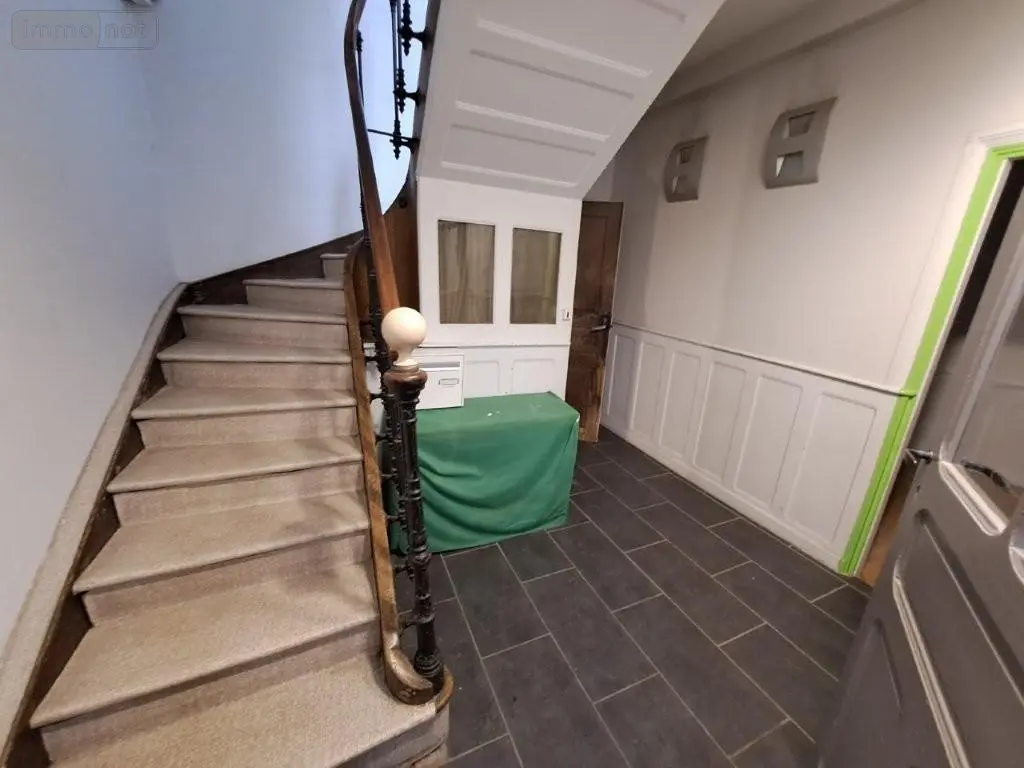 Immeuble de rapport a vendre Saint-Flour 15100 Cantal 15 261 m2 147340 euros 044/1153 009