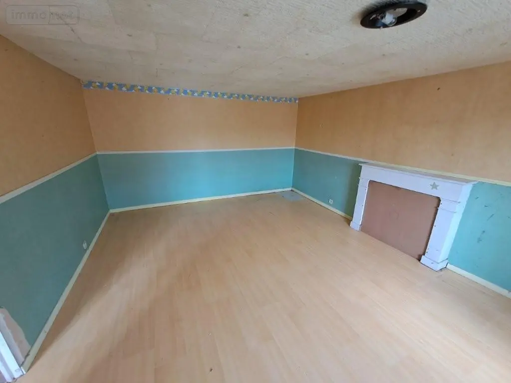 Fonds et murs commerciaux a vendre Les Ternes 15100 Cantal 15 235 m2 4 pièces 84800 euros 044/1237 013