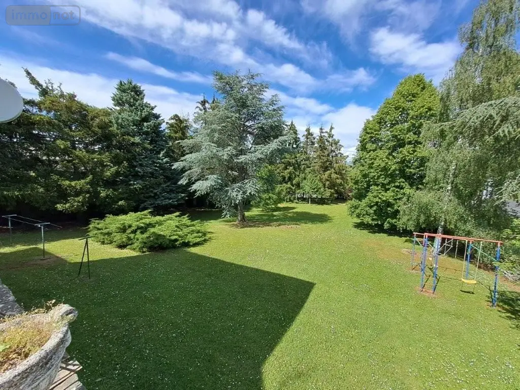 Maison a vendre Saint-Flour 15100 Cantal 15 189 m2 8 pièces 292800 euros 044/1246 004