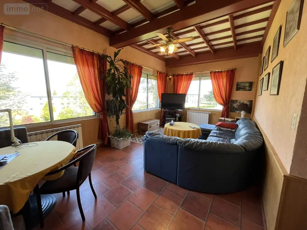 Maison a vendre Saint-Flour 15100 Cantal 15 189 m2 8 pièces 292800 euros 044/1246 009