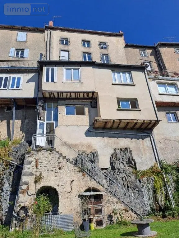 Immeuble de rapport a vendre Saint-Flour 15100 Cantal 15 190 m2 11 pièces 371000 euros 044/1247 011