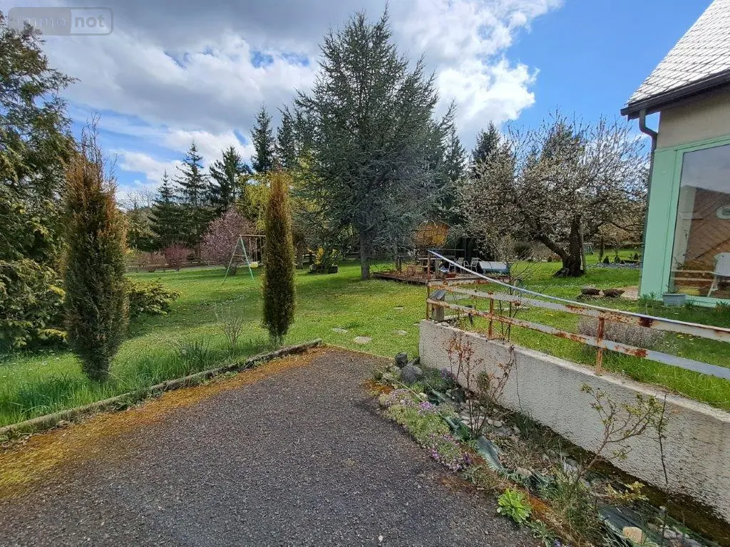 Maison a vendre Roffiac 15100 Cantal 15 190 m2 9 pièces 265000 euros 044/1248 002