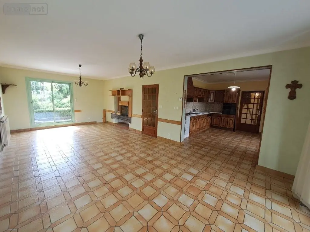 Maison a vendre Roffiac 15100 Cantal 15 190 m2 9 pièces 265000 euros 044/1248 009