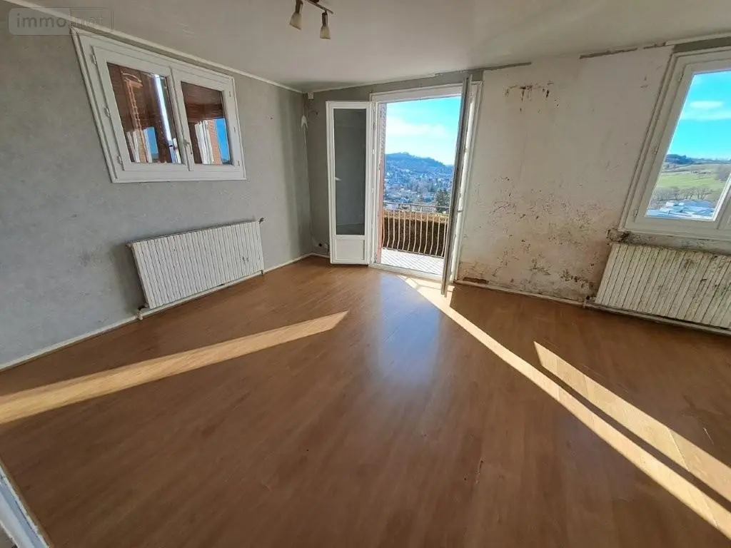 Maison a vendre Riom-ès-Montagnes 15400 Cantal 15 97 m2 5 pièces 110000 euros 044/1258 004