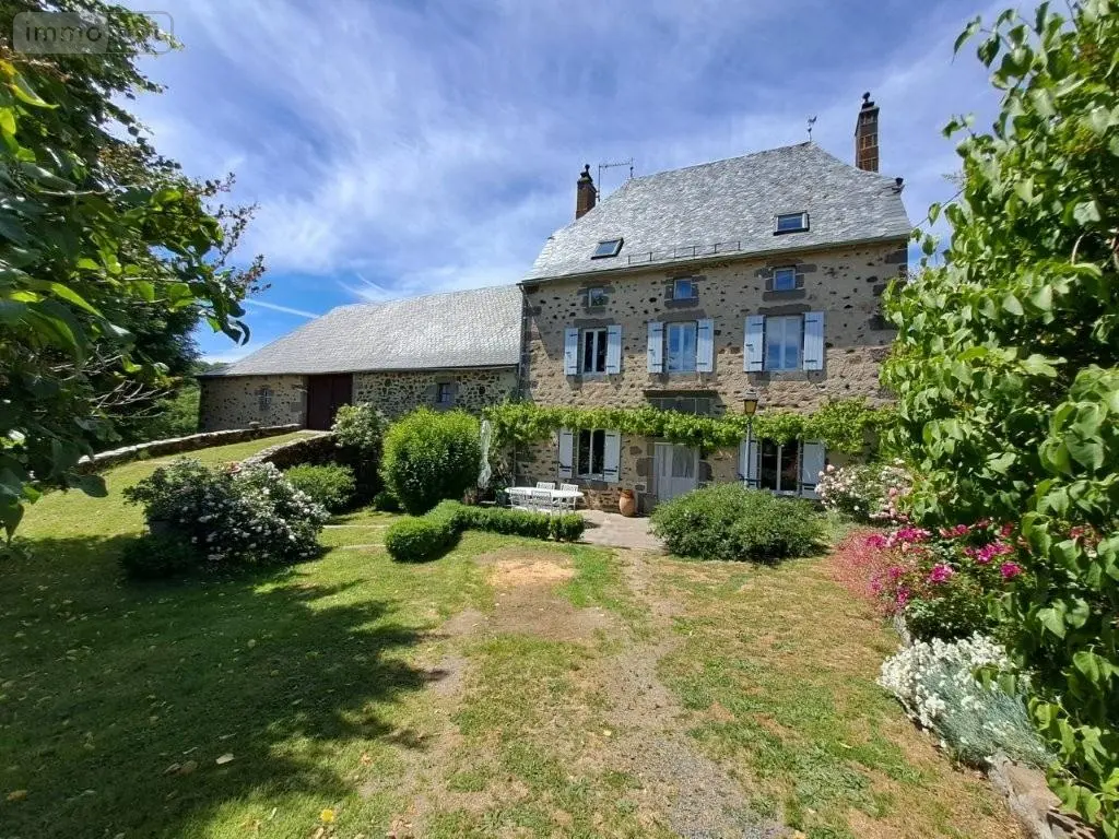 Maison a vendre Neuvéglise-sur-Truyère 15100 Cantal 15 223 m2 7 pièces 367900 euros 044/1262 001