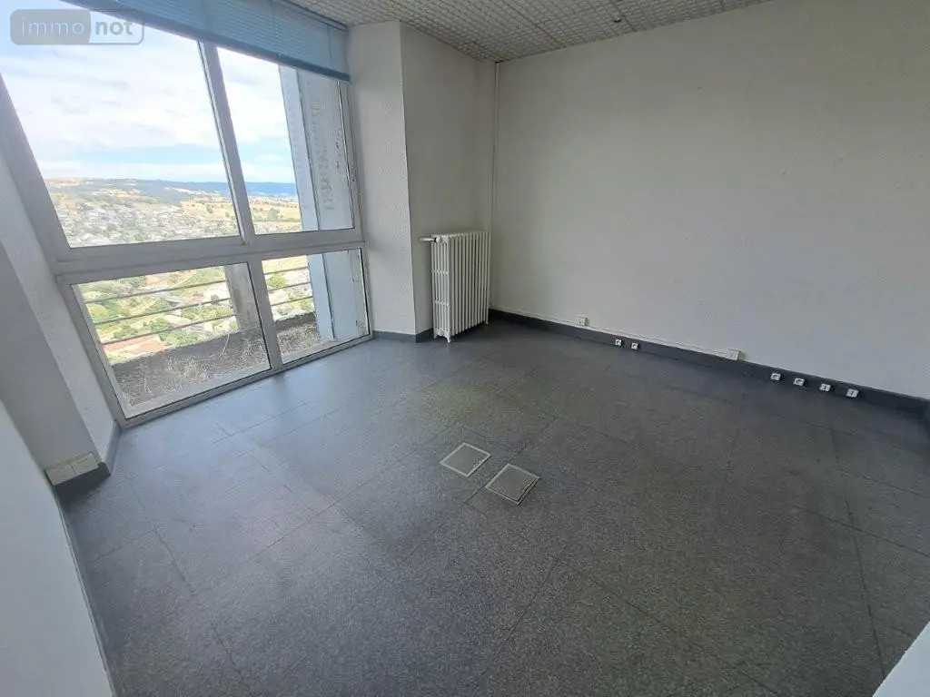 Immeuble de rapport a vendre Saint-Flour 15100 Cantal 15 443 m2 12 pièces 68900 euros 044/1269 003