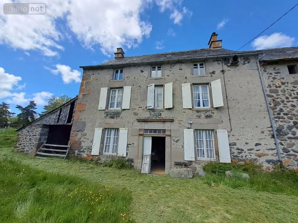Maison a vendre Chavagnac 15300 Cantal 15 100 m2 1 pièce 115000 euros 044/1271 002