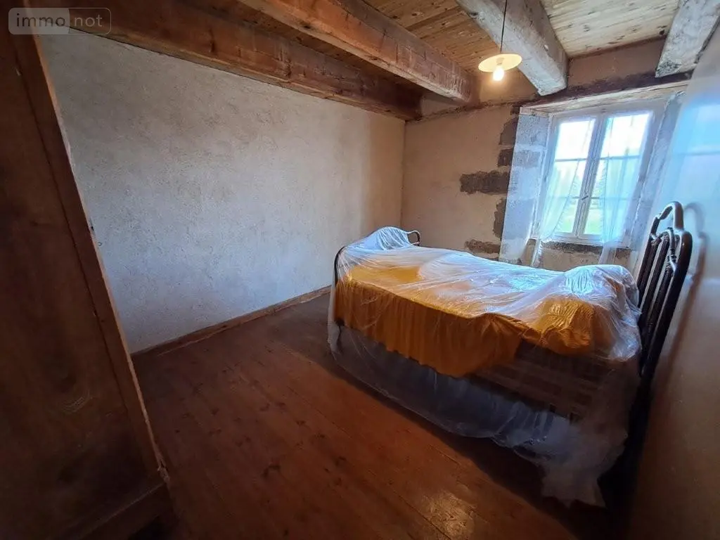 Maison a vendre Chavagnac 15300 Cantal 15 100 m2 1 pièce 115000 euros 044/1271 005