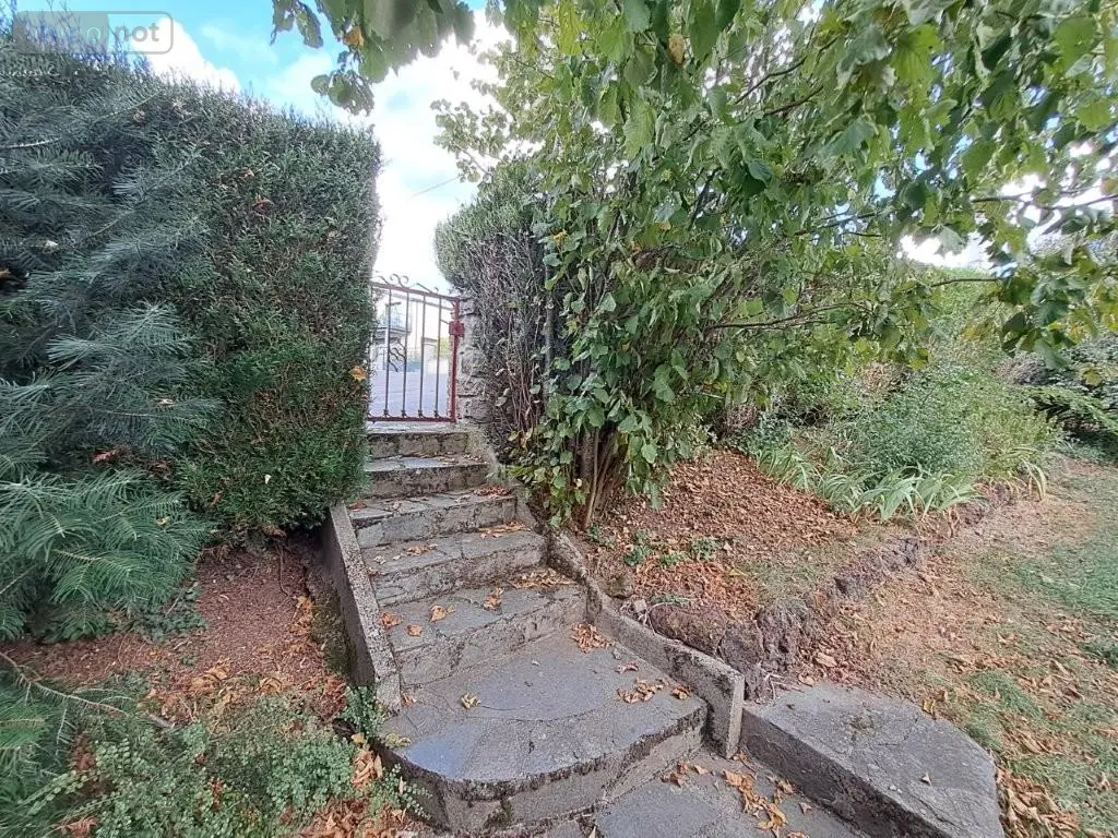 Maison a vendre Saint-Flour 15100 Cantal 15 170 m2 5 pièces 195500 euros 044/1278 013