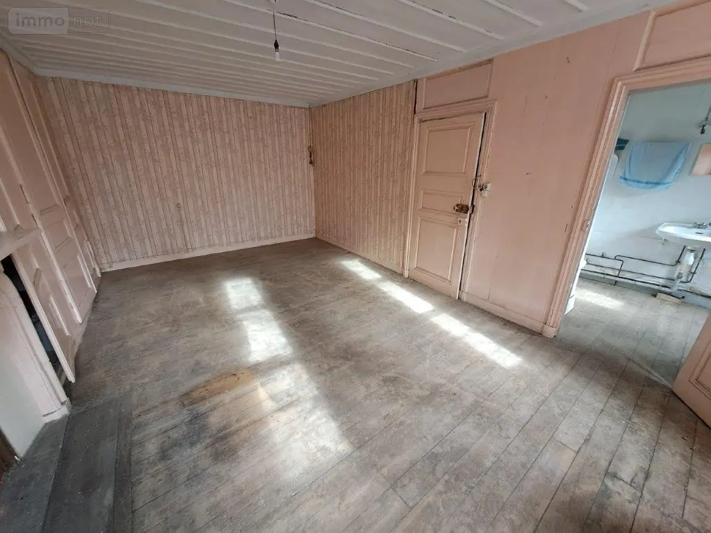 Immeuble de rapport a vendre Saint-Flour 15100 Cantal 15 200 m2 5 pièces 47700 euros 044/296 007