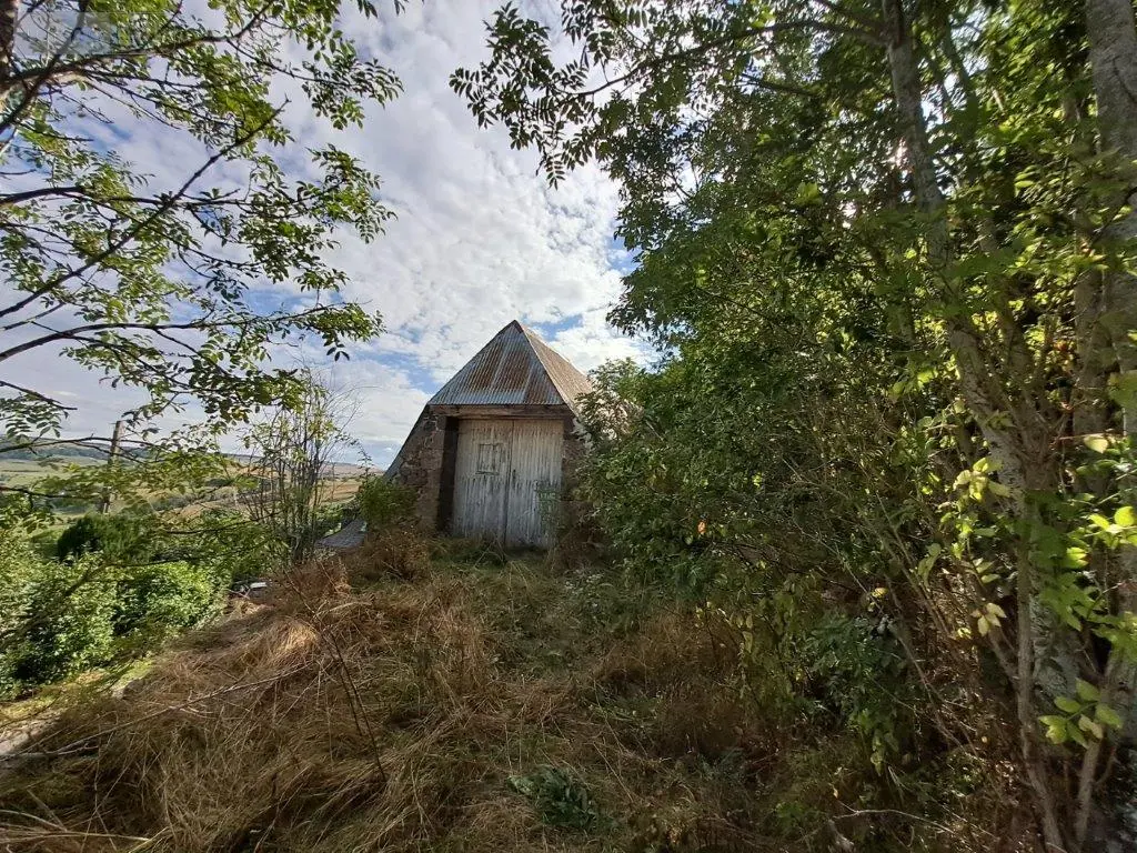 Bien agricole a vendre Ségur-les-Villas 15300 Cantal 15 150 m2 2 pièces 26500 euros 044/41 002