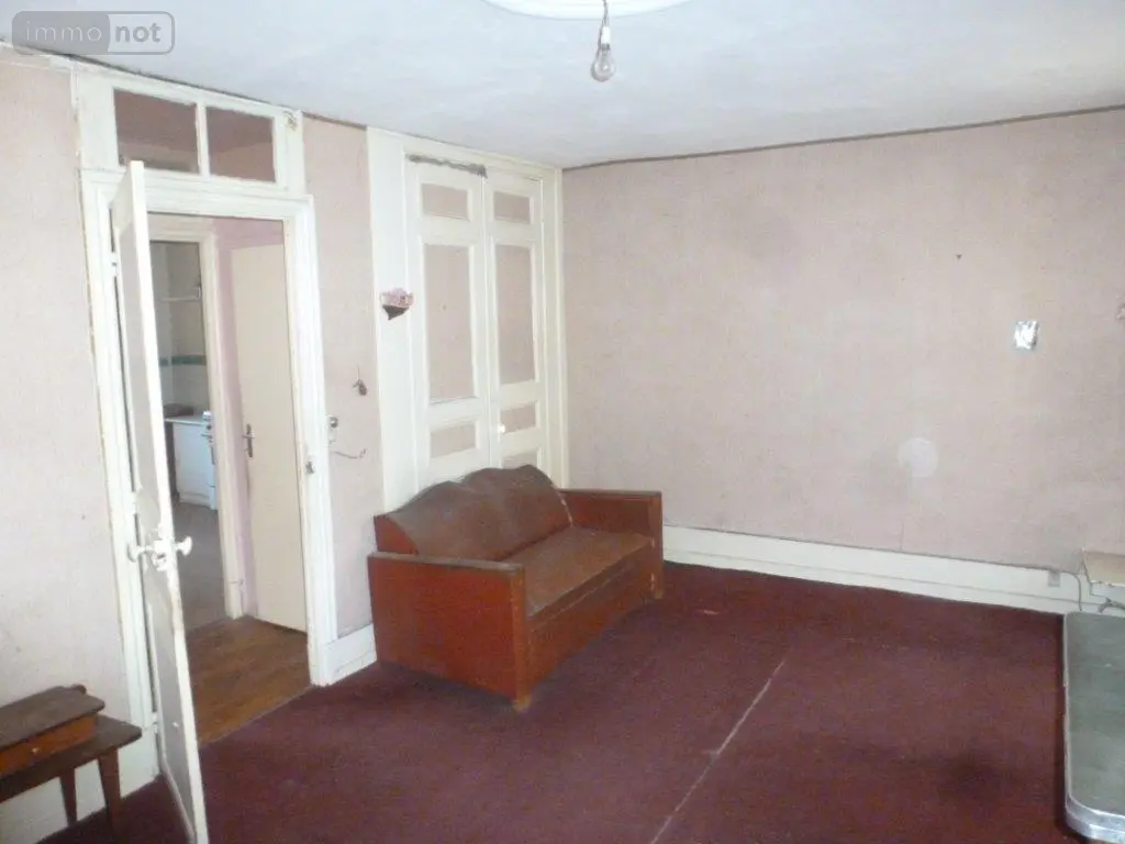 Immeuble de rapport a vendre Condat 15190 Cantal 15 80 m2 10 pièces 68900 euros 044/42 005