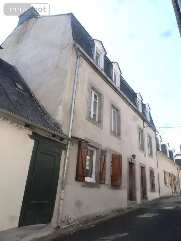 Immeuble de rapport a vendre Condat 15190 Cantal 15 80 m2 10 pièces 68900 euros 044/42 008