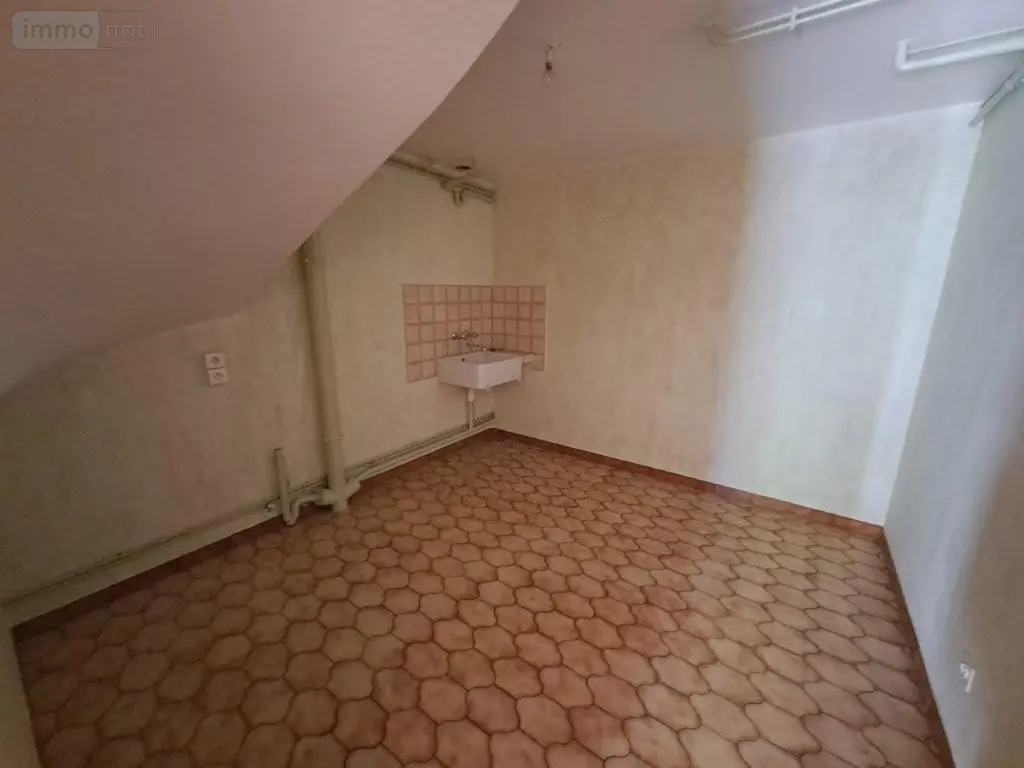 Maison a vendre Saint-Flour 15100 Cantal 15 141 m2 5 pièces 178000 euros 044/670 002