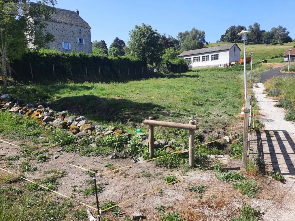 Terrain a batir a vendre Val d'Arcomie 15320 Cantal 15 4685 m2 15 euros 044/95 002