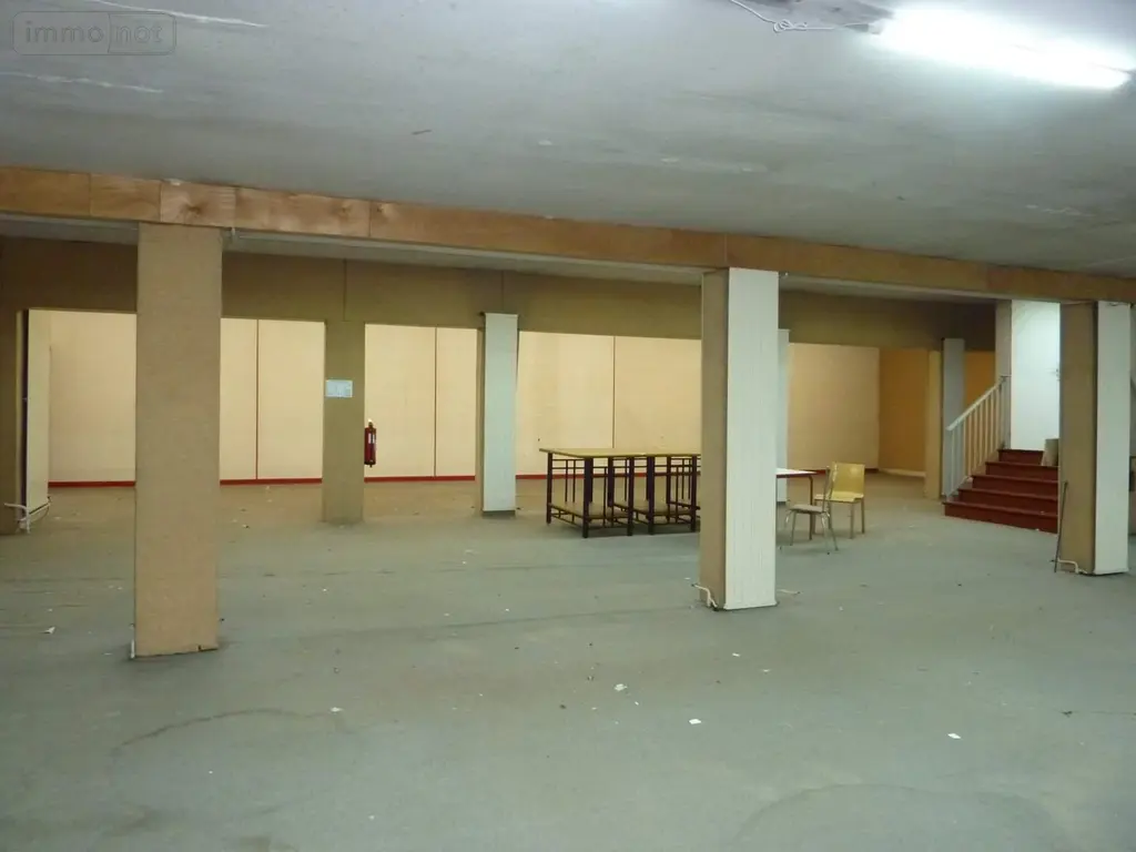 Location fonds et murs commerciaux Dinan 22100 Côtes-d'Armor 22 480 m2 2700 euros 038/251 007