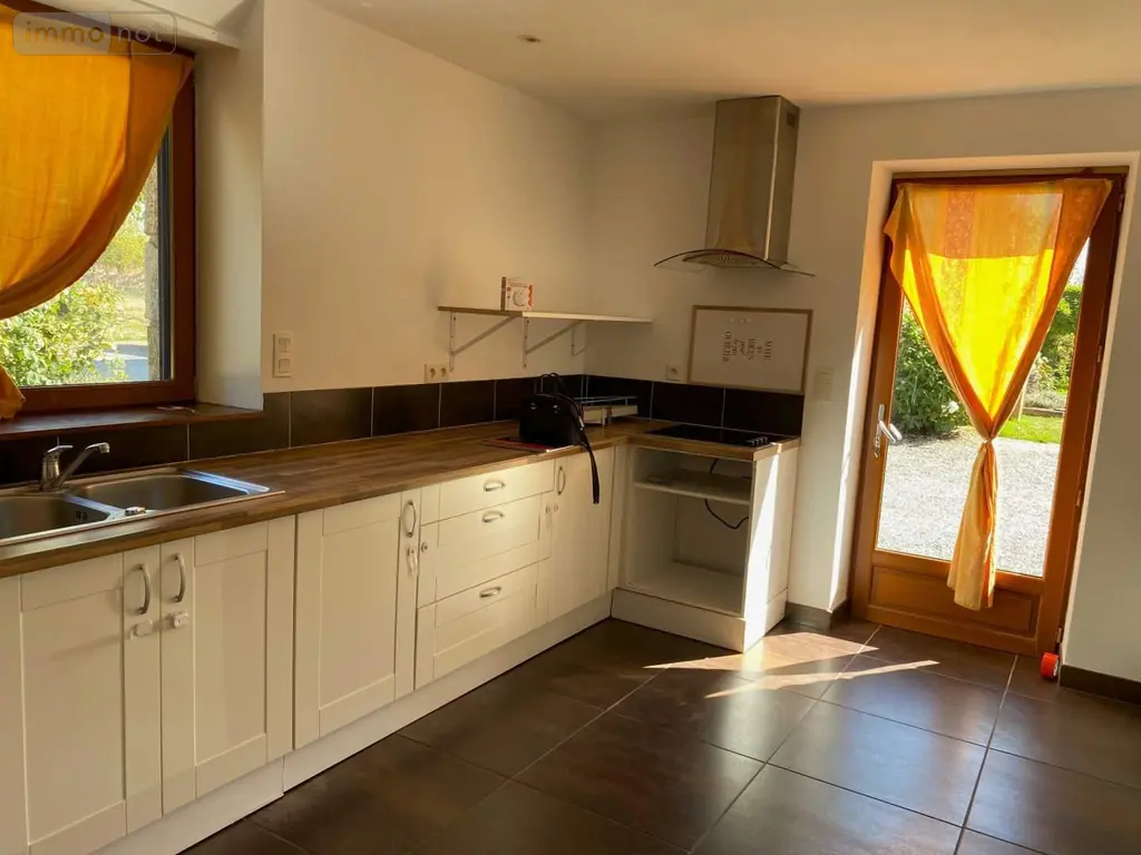Location maison Pleslin-Trigavou 22490 Côtes-d'Armor 22 99 m2 4 pièces 900 euros 040M1520 002