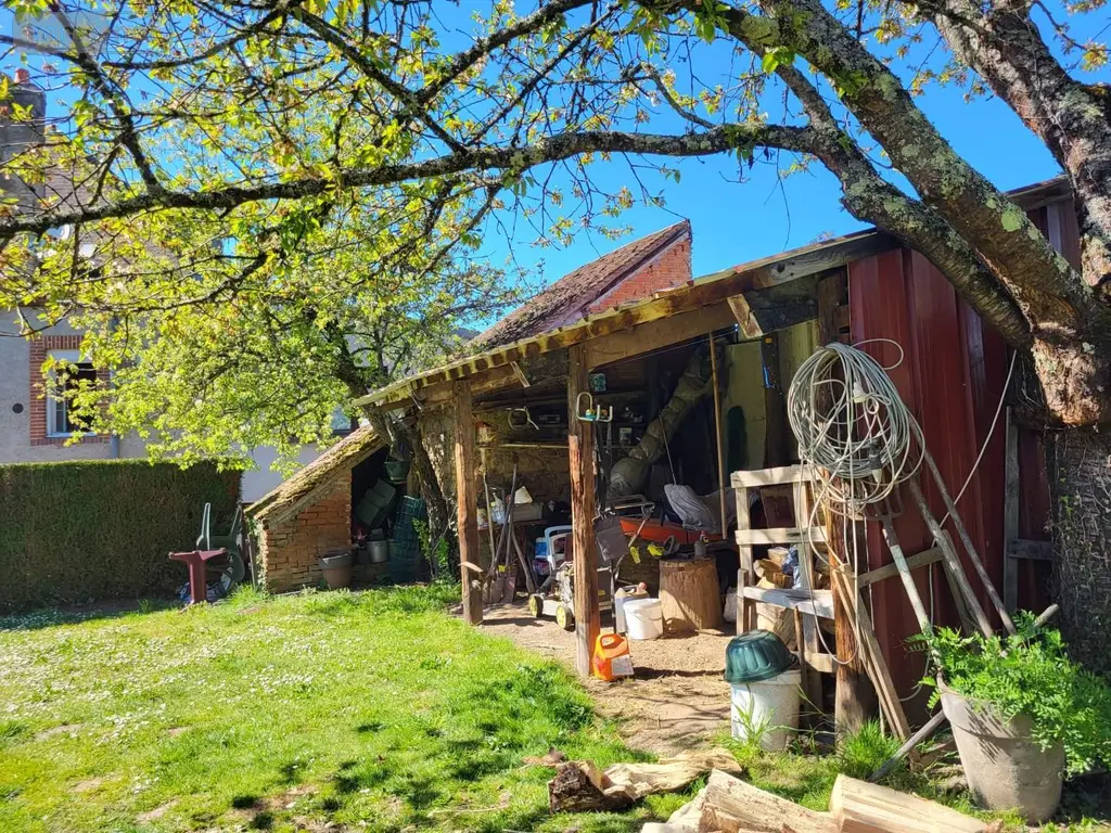 Fonds et murs commerciaux a vendre Chéniers 23220 Creuse 23 353 m2 9 pièces 168000 euros 1372 009