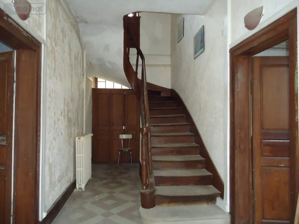 Immeuble de rapport a vendre Dun-le-Palestel 23800 Creuse 23 180 m2 9 pièces 86402 euros 965 002