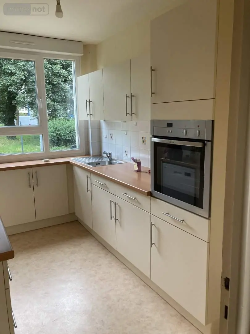 Location appartement Rennes 35000 Ille-et-Vilaine 35 70 m2 3 pièces 976 euros 006/1059 001
