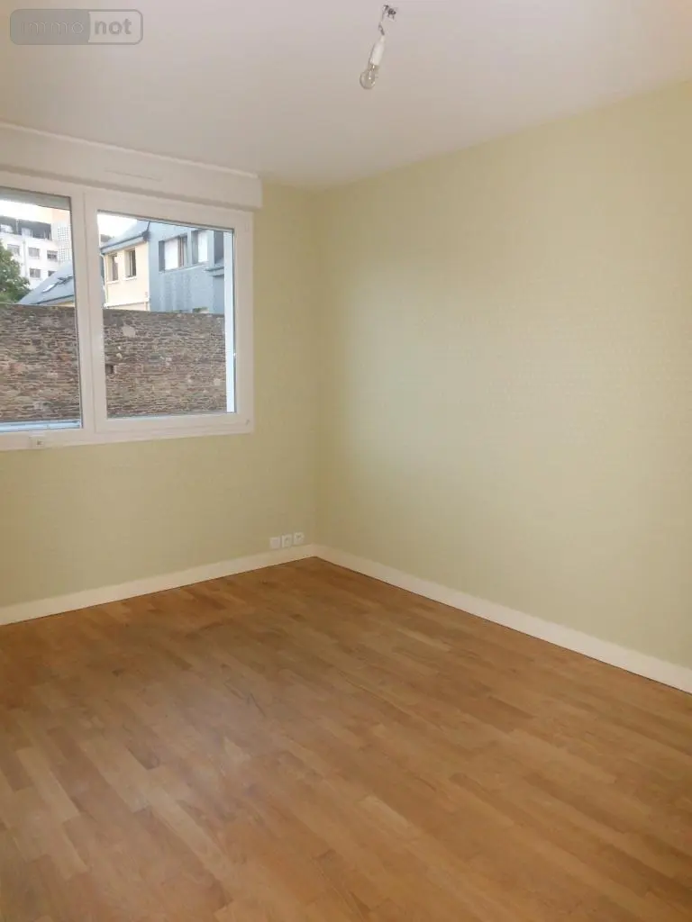 Location appartement Rennes 35000 Ille-et-Vilaine 35 70 m2 3 pièces 976 euros 006/1059 002
