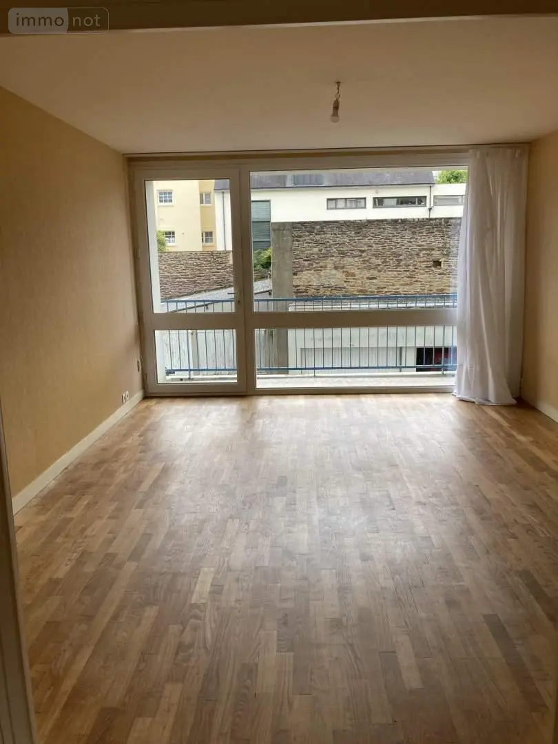 Location appartement Rennes 35000 Ille-et-Vilaine 35 70 m2 3 pièces 976 euros 006/1059 004