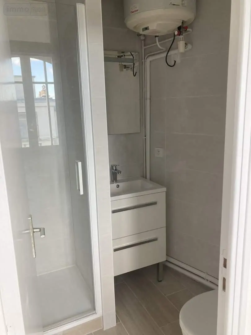 Location appartement Rennes 35000 Ille-et-Vilaine 35 18 m2 1 pièce 620 euros 006/1527 003