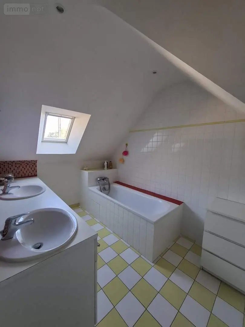 Maison a vendre Bruz 35170 Ille-et-Vilaine 35 186 m2 7 pièces 694925 euros 006/2313 008