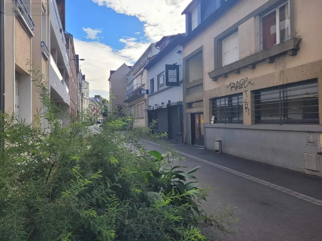 Appartement a vendre Rennes 35000 Ille-et-Vilaine 35 27 m2 1 pièce 124970 euros 019/5514 JLL 007