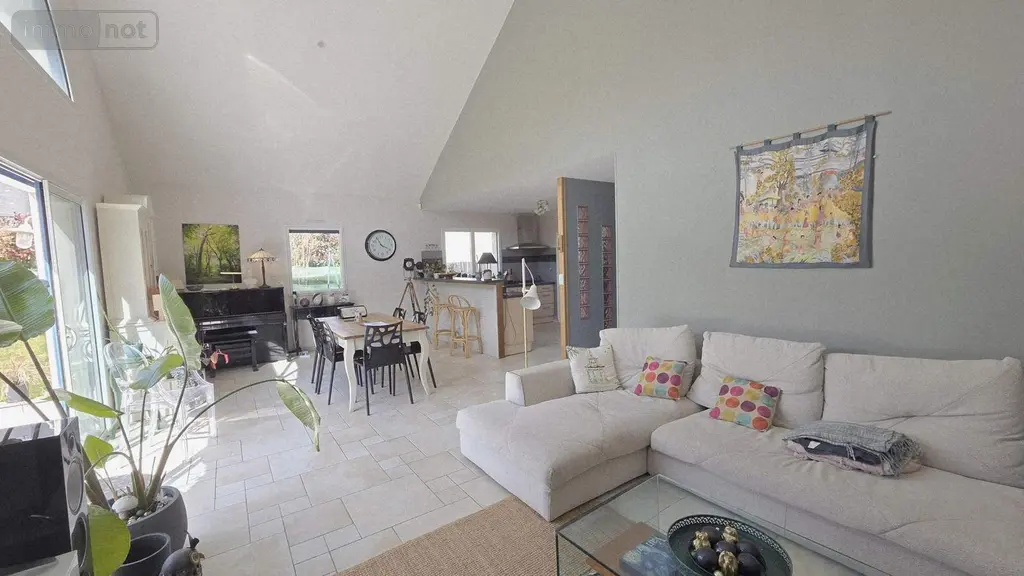 Maison a vendre Noyal-sur-Vilaine 35530 Ille-et-Vilaine 35 169 m2 7 pièces 471000 euros 019/5557 MCB 002