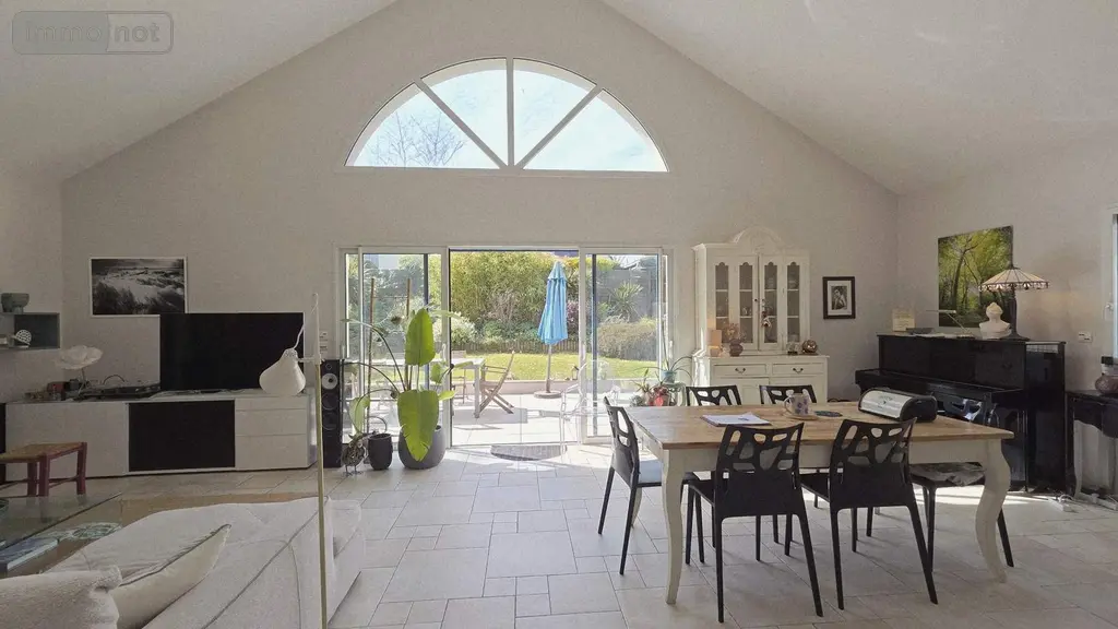 Maison a vendre Noyal-sur-Vilaine 35530 Ille-et-Vilaine 35 169 m2 7 pièces 471000 euros 019/5557 MCB 006